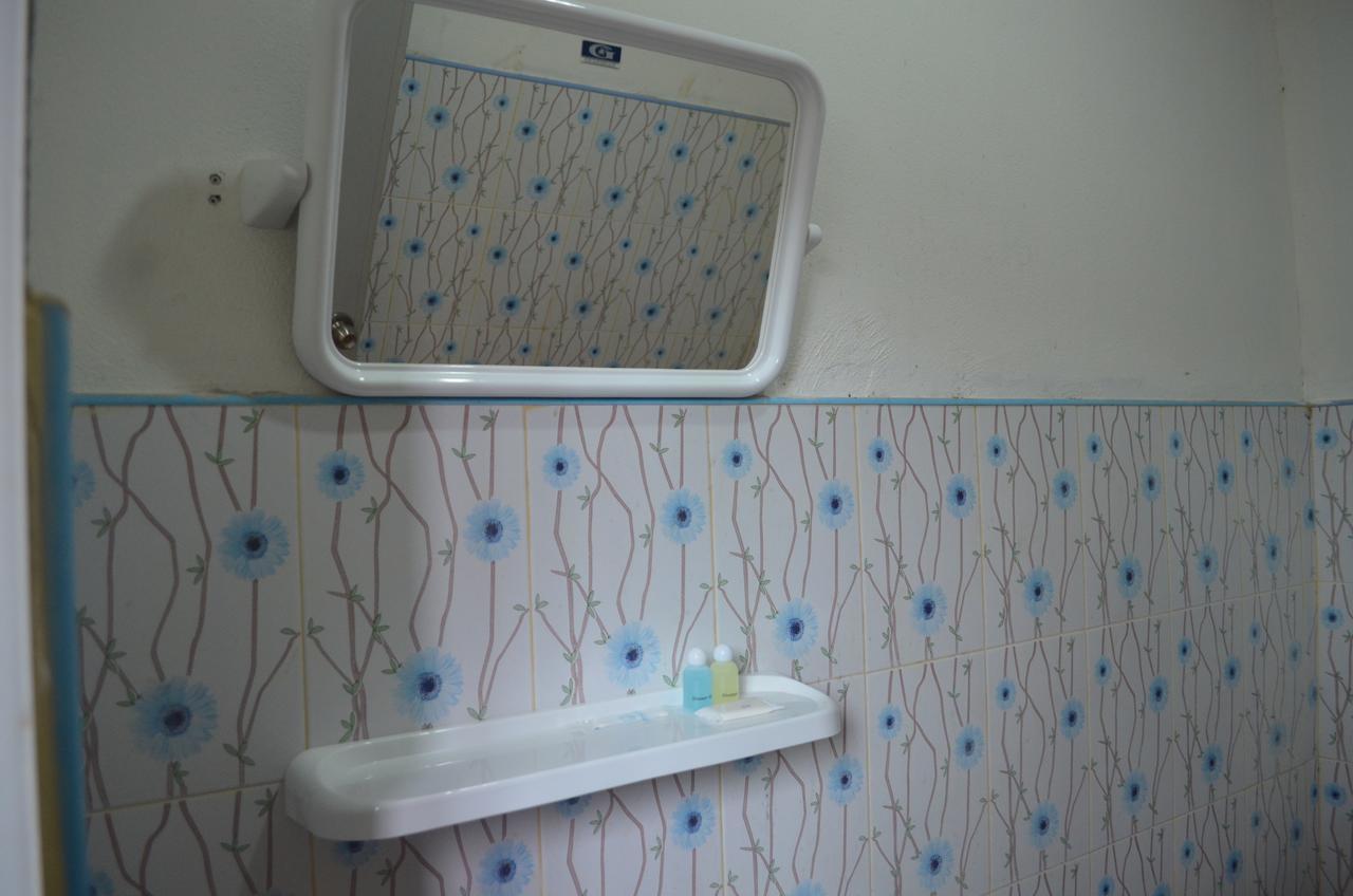 Blue House Bungalow เกาะลันตา ภายนอก รูปภาพ