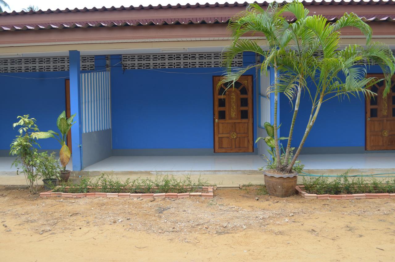 Blue House Bungalow เกาะลันตา ภายนอก รูปภาพ